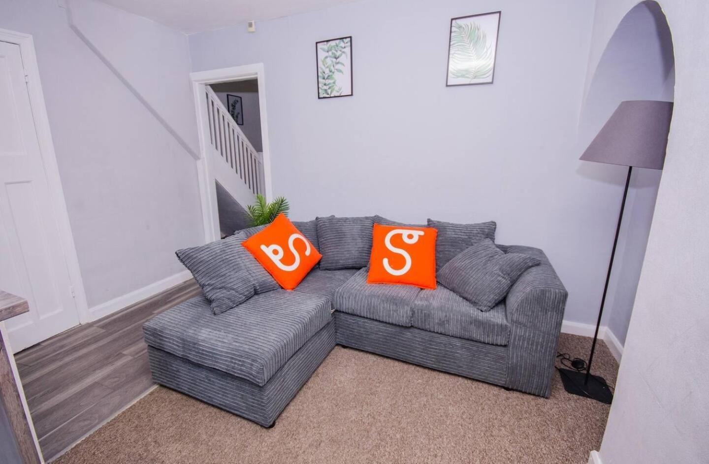 Accommodatie bij particulieren & With Free Breakfast And Driveway Parking Birmingham